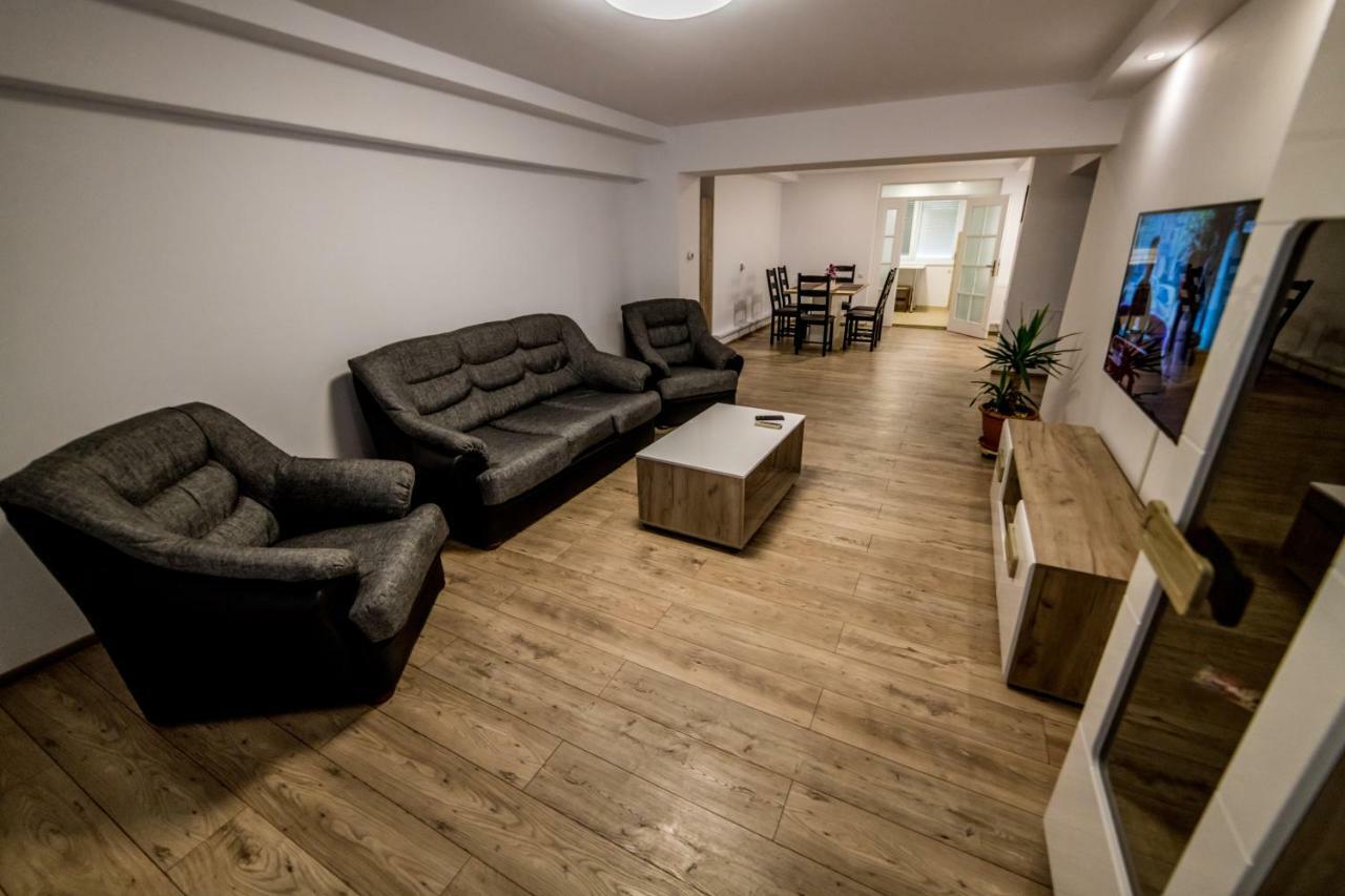 Apartament Sorina Maria Deva Exterior foto
