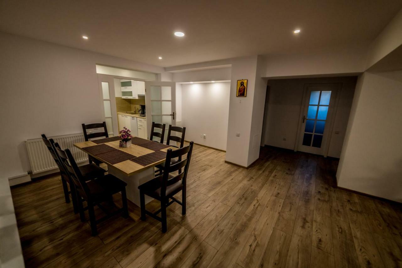 Apartament Sorina Maria Deva Exterior foto