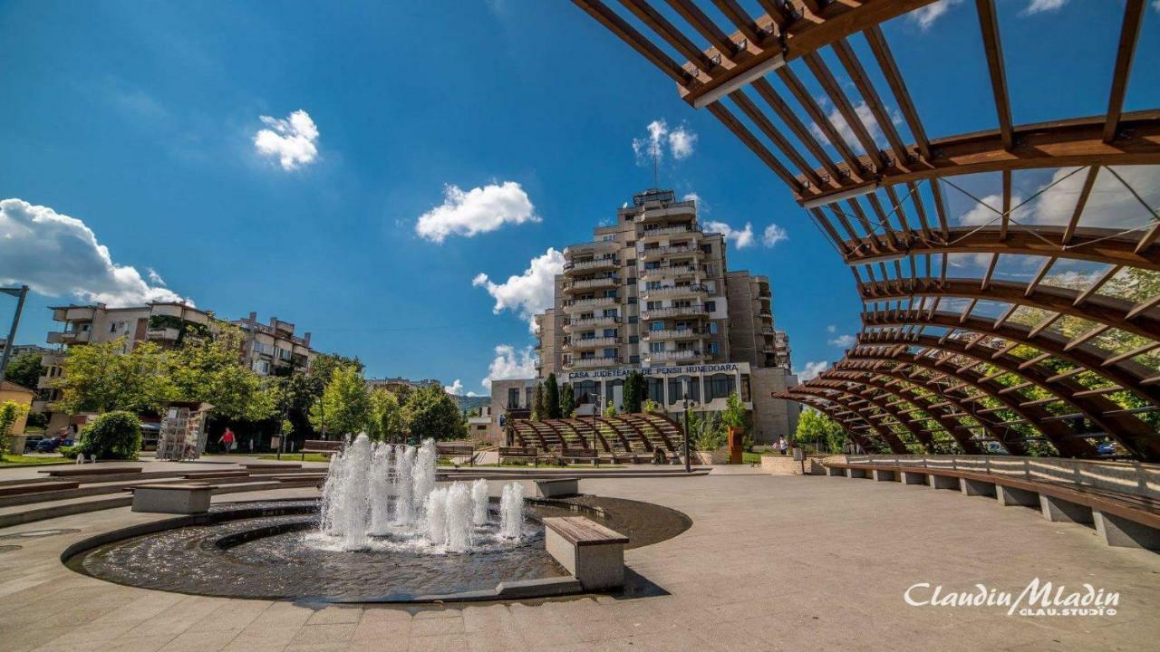 Apartament Sorina Maria Deva Exterior foto